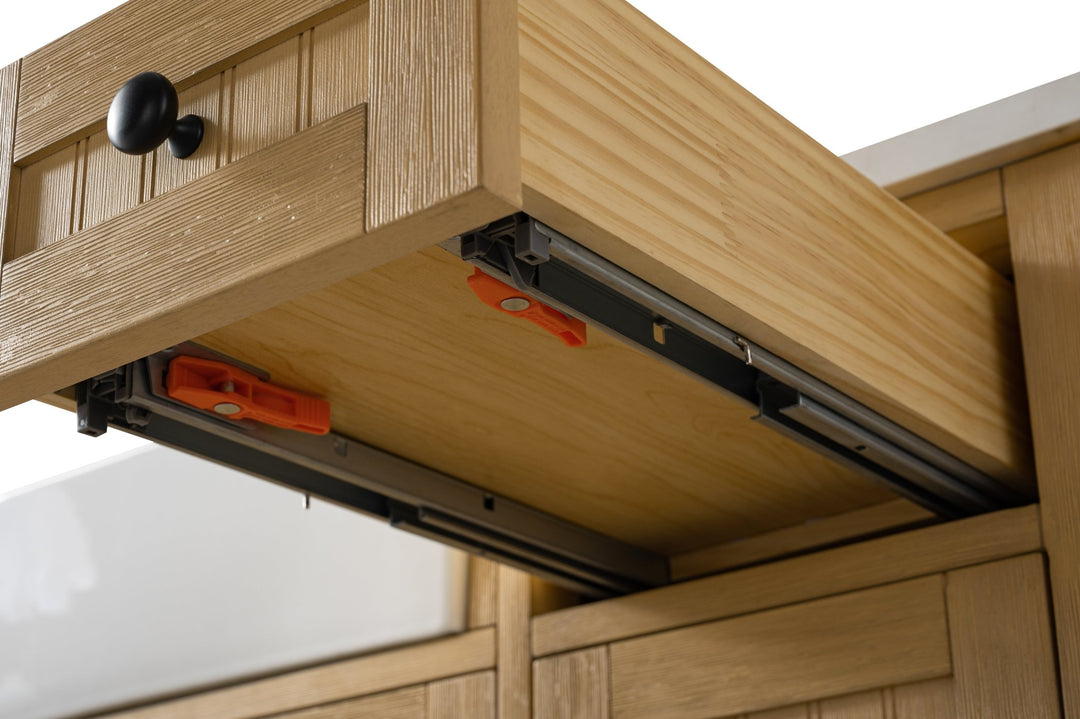 Burbank 54" Single Sink Vanity with Quartz Top - Design Element Bath Kitchen - Bathroom Vanity - Golden Oak with Matte Black Hardware