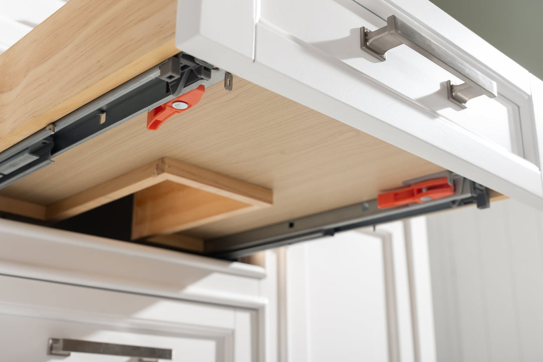 Milano 48" Single Sink Vanity with White Quartz Top - Design Element Bath Kitchen - Bathroom Vanity - Navy with Satin Gold Hardware