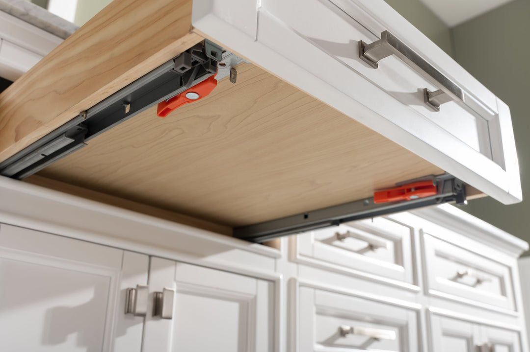 Milano 60" Single Sink Vanity with White Quartz Top - Design Element Bath Kitchen - Bathroom Vanity - Heritage Oak with Matte Black Hardware