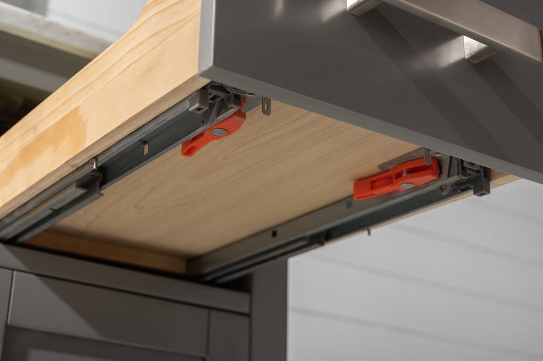 Valentino 42" Single Sink Vanity with White Quartz Top - Design Element Bath Kitchen - Bathroom Vanity - Navy with Satin Gold Hardware